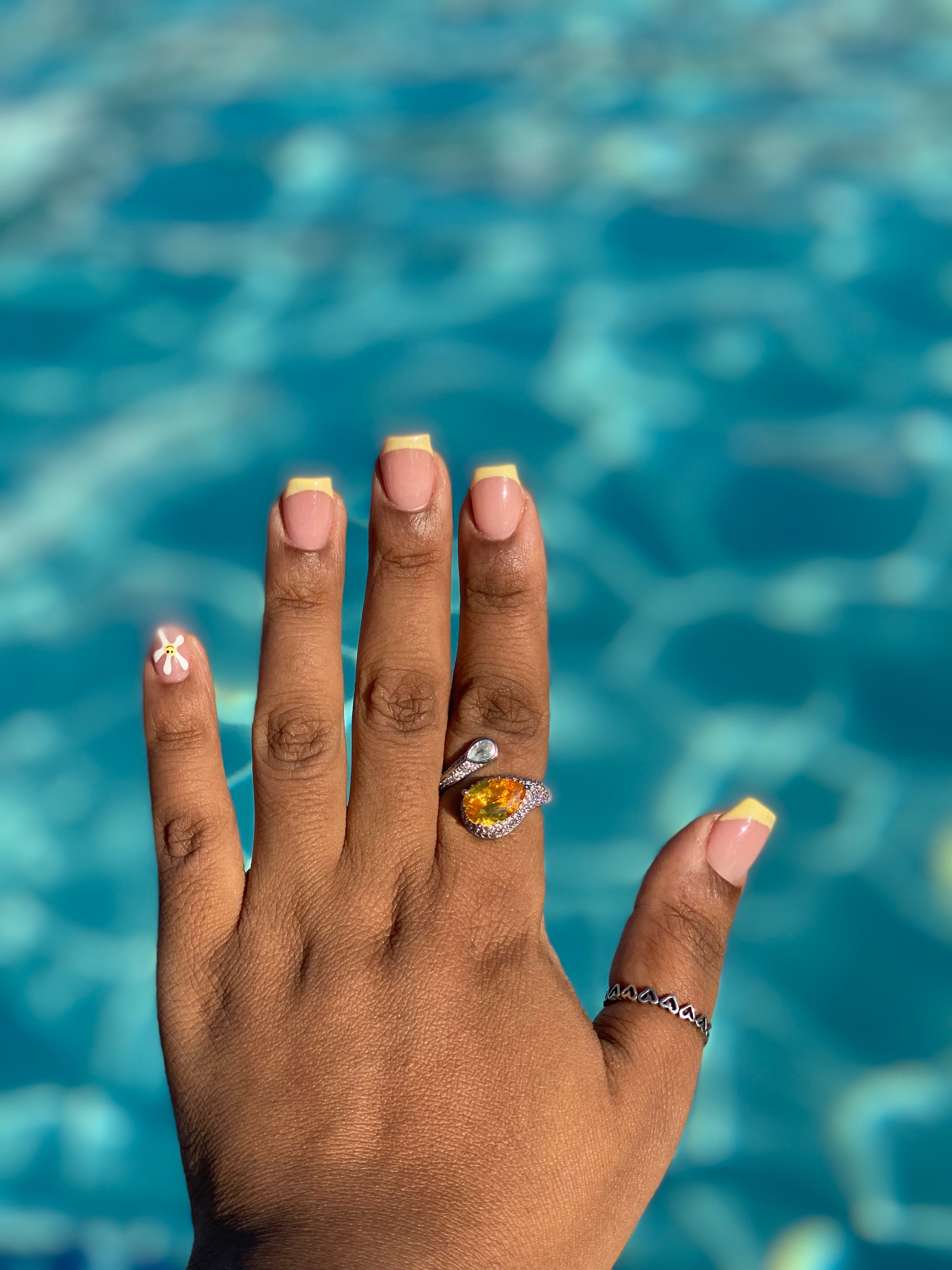 Yell Ow Ring